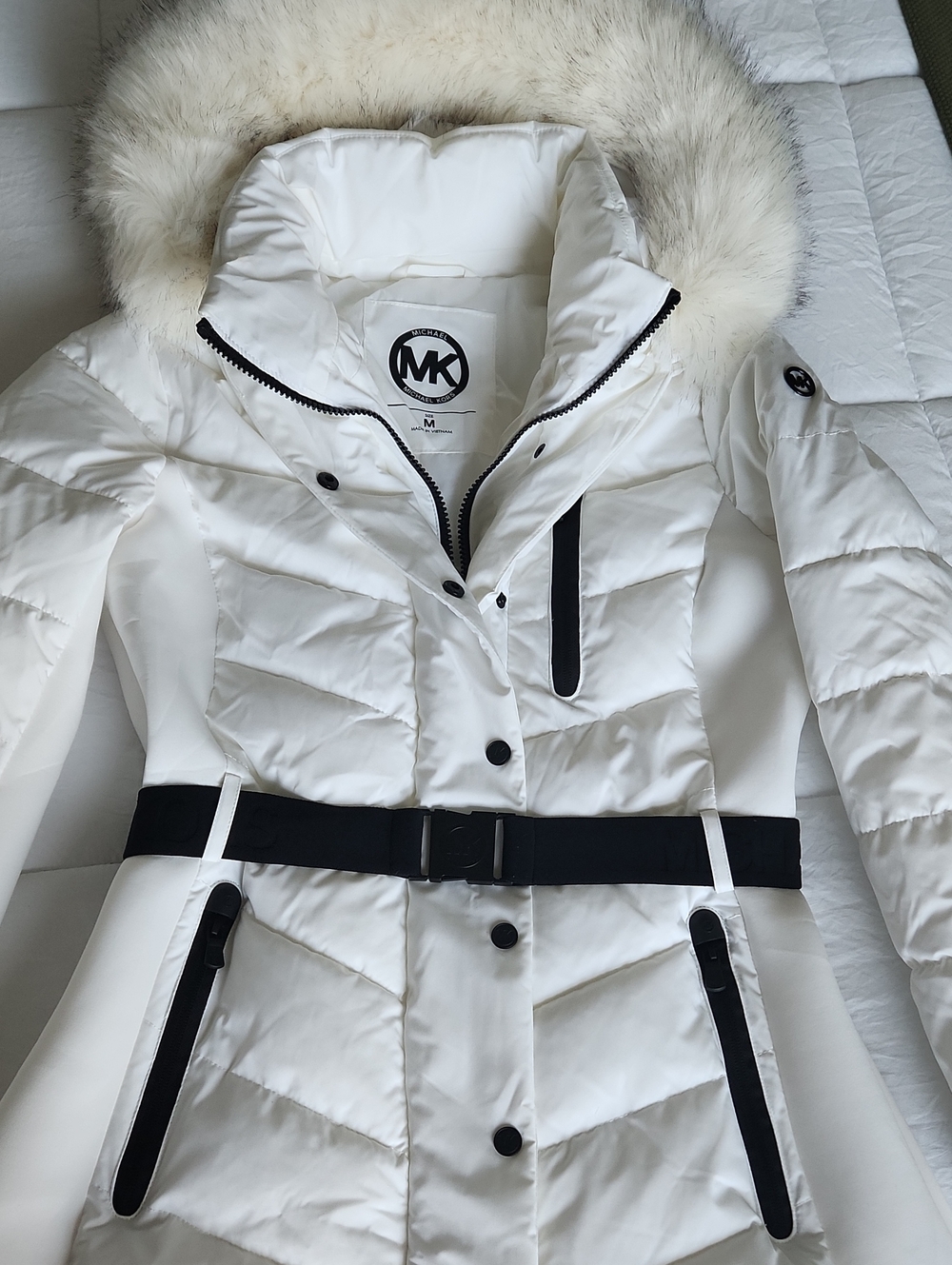 Michael Kors White Quilted Belted Puffer Coat with Faux Fur Trim